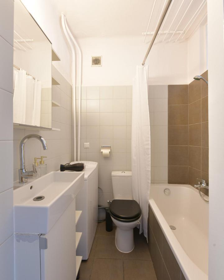 Wilcza 3 - Apartament Dla 4 Osob - 260M Do Ambasady Usa - Duzy Balkon Od Strony Dziedzinca - Wifi - Good Apartments Varsóvia Exterior foto